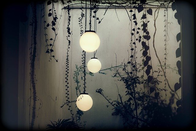 lamps 918495 640